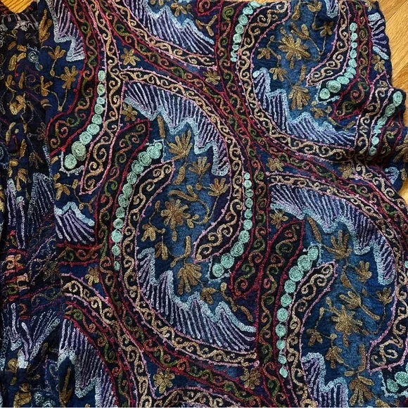 Anu 100% wool embroidered shawl poncho kimono wrap artsy colorful boho bohemian - Picture 6 of 8